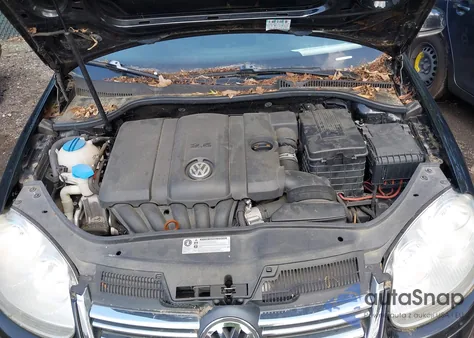 2010 Volkswagen Jetta Se z USA, uszkodzony, nr VIN 3VWRX7AJ0AM032753